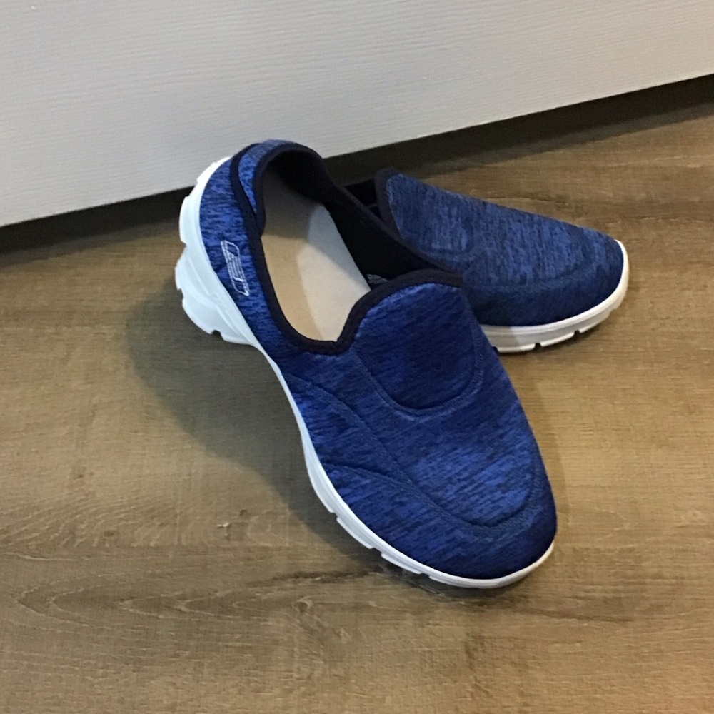 Slip-On Athletic Sneakers in Heathered Navy Blue